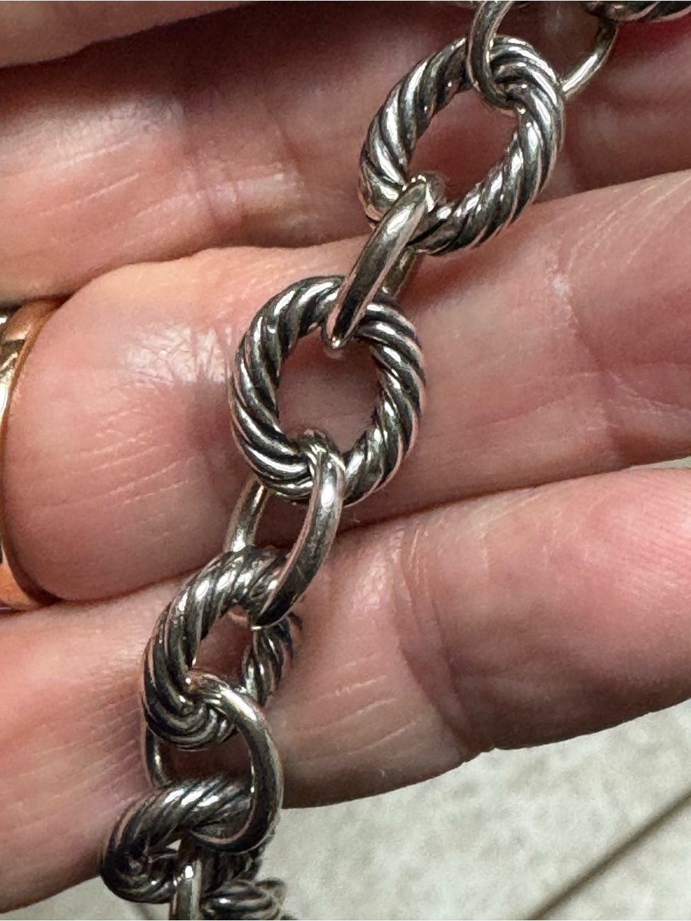 David Yurman oval link 925 8” unisex bracelet beautiful shape comes with box